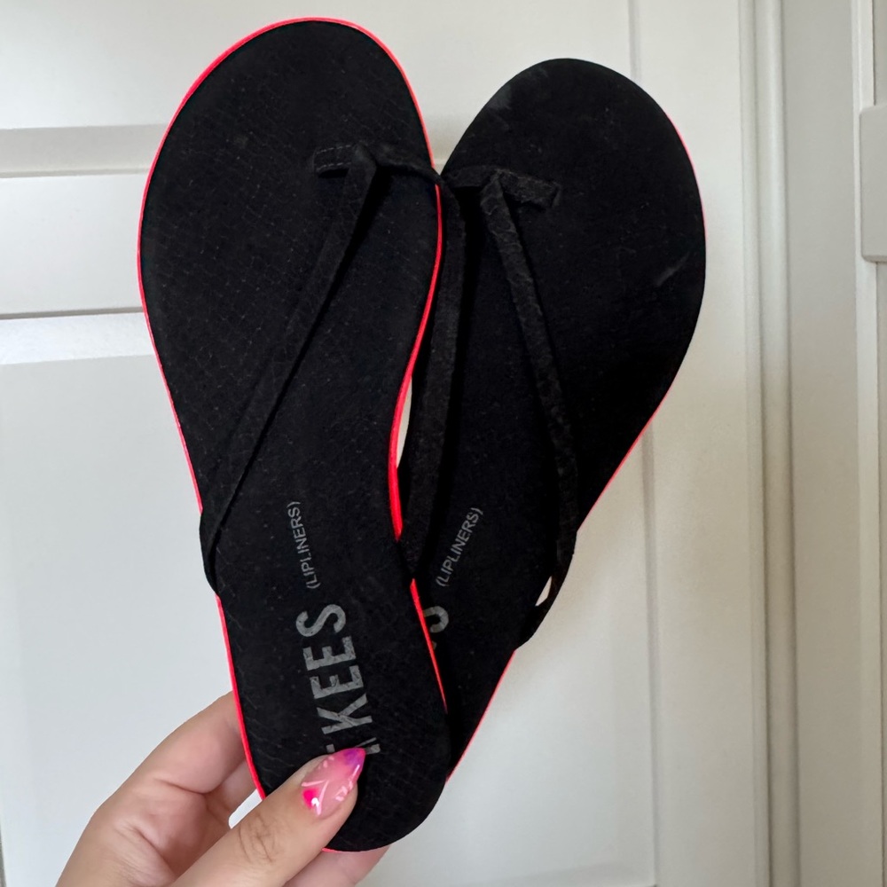 TKEES Black Sandals with Pink Edge